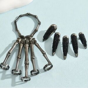 Skeleton Hand Ring